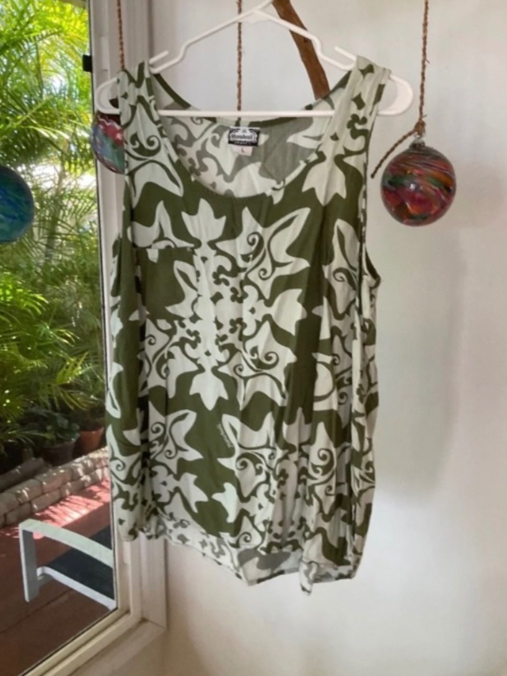 Manuheali’i Green Women’s Top